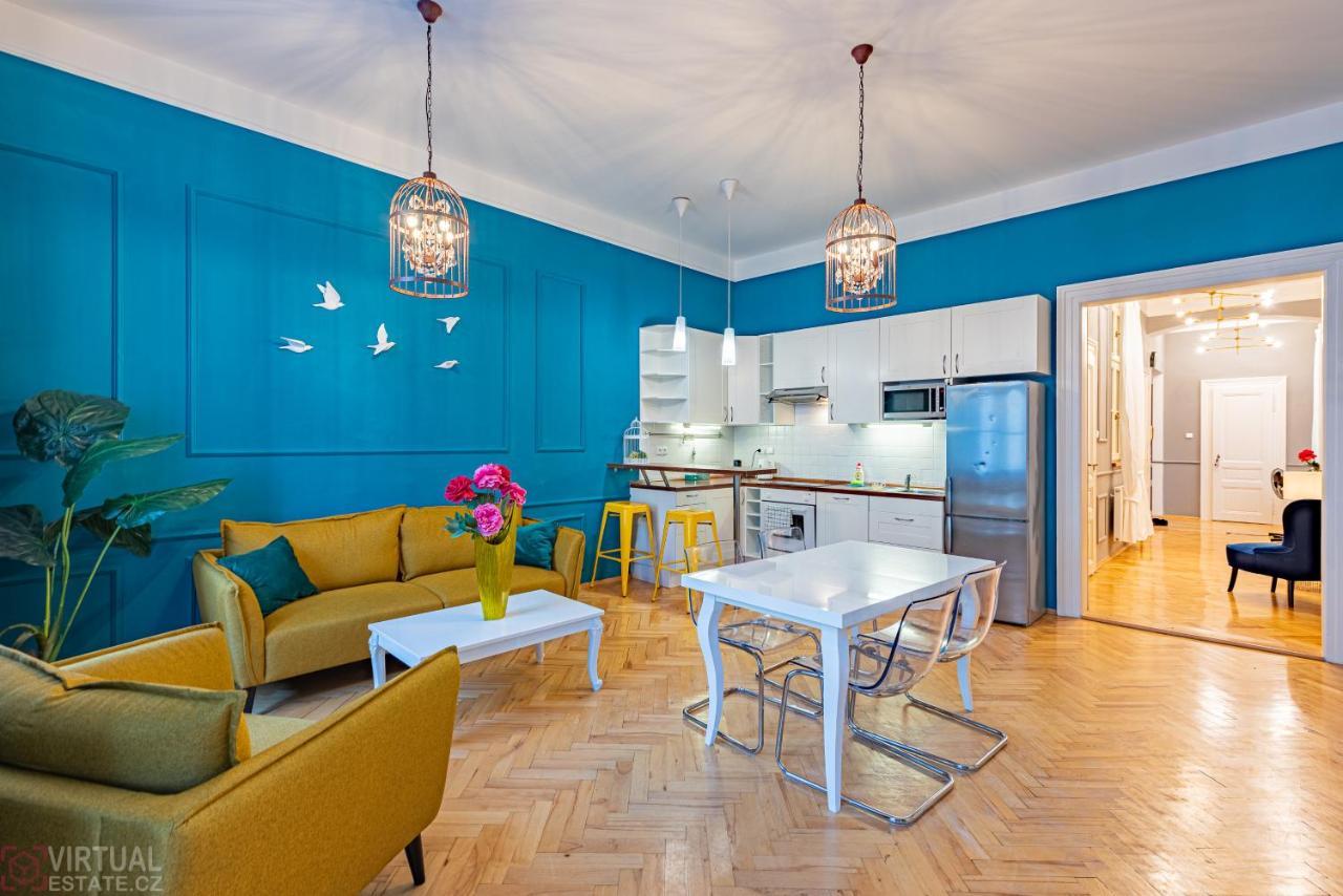 Colorful Wenceslas Square Apartment Прага Екстер'єр фото