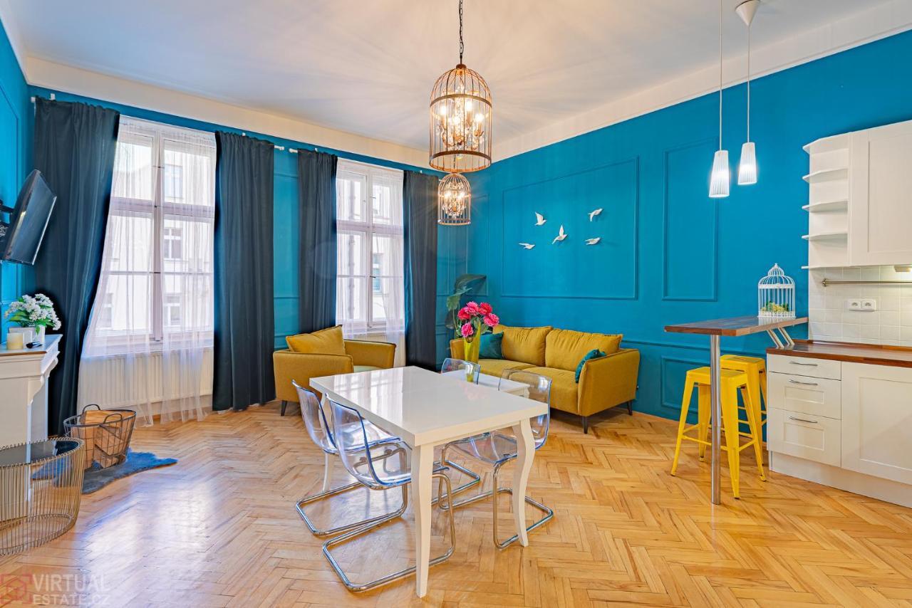 Colorful Wenceslas Square Apartment Прага Екстер'єр фото